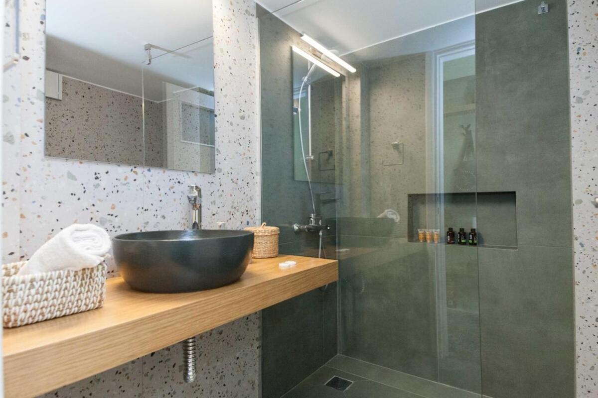 Pagrati Urban Oasis Getaway 2Bd Apt With Balcony Афины Экстерьер фото